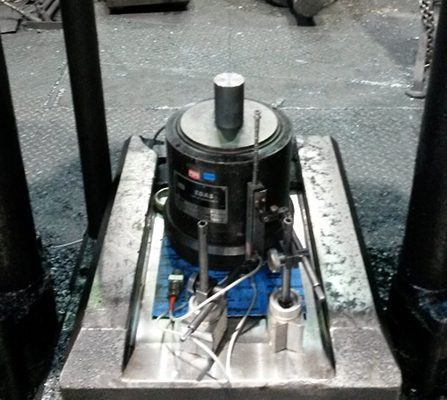 Měřicí sestava pro určení mechanické práce na bucharu